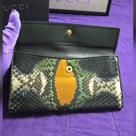 Gucci Python Continental Wallet With Tiger Head Closure With COA - Picture 11 of 16